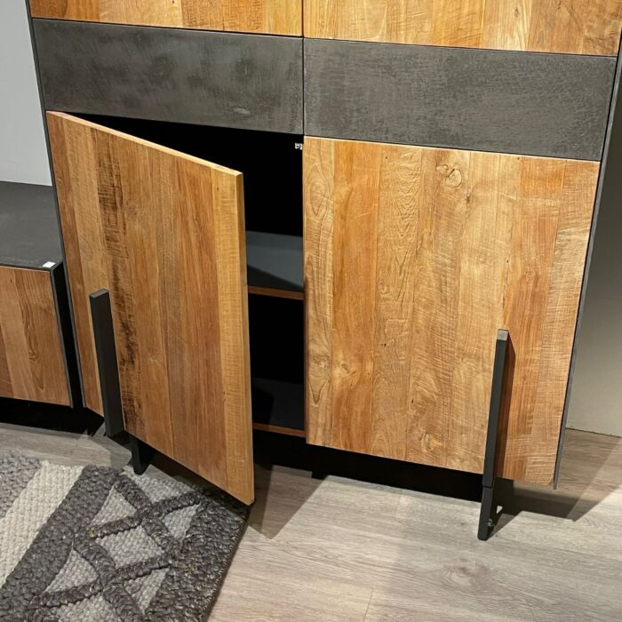 Ora Cabinet